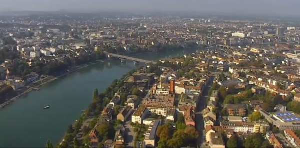 roche-basel-geniessen-sie-die-aussicht-auf-basel-und-region-aus-einer-hoehe-von-178-meter